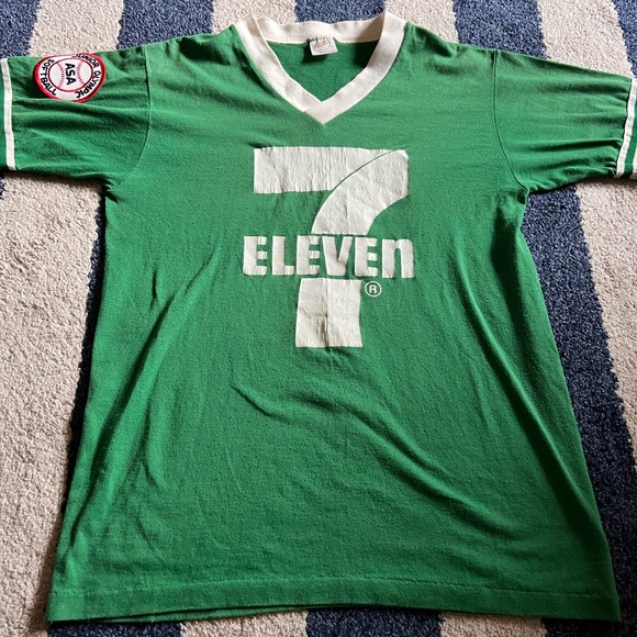 7-Eleven 7-11 GREEN Junior Olympic Softball V Neck Jersey Size S VINTAGE RARE - Picture 5 of 11